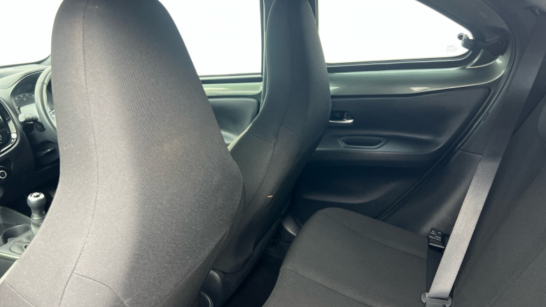 Toyota Aygo X 1.0 VVT-i Edge 5dr Petrol Hatchback